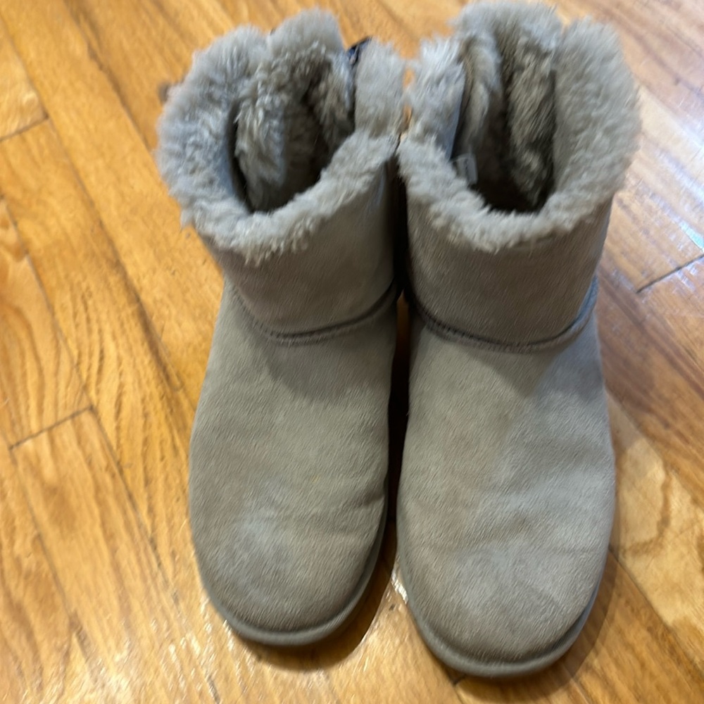 Uggs women boots, worn, good condition, size 9